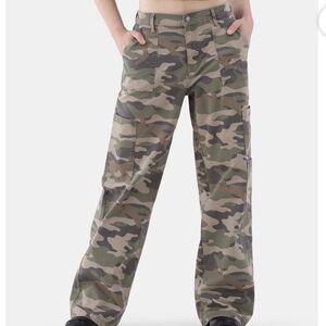No Boundaries Camouflage Cargo Pants